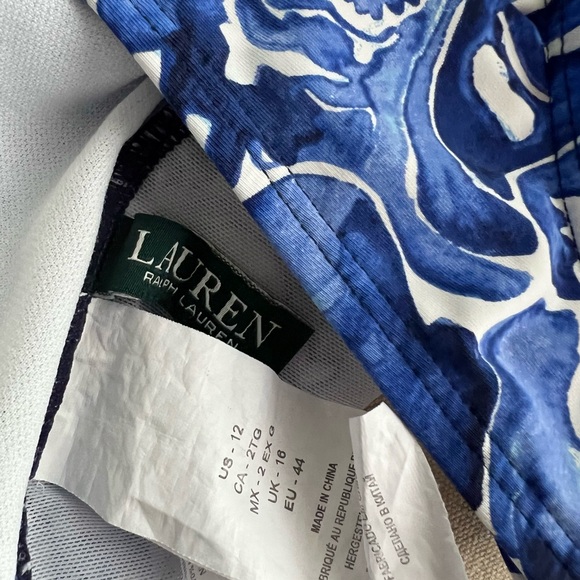 SOLD ☀️Ralph Lauren Women’s Tummy Slimming Blue Floral One Piece Swimsuit Sz 12 - Picture 9 of 13